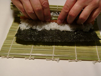 Second step in rolling chumaki roll