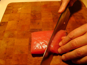 Diagonal angled cut for sashimi or nigiri