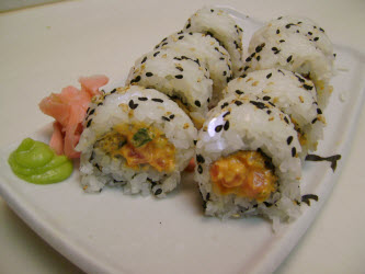 Uramaki Spicy tuna roll