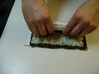 Making another sushiquik roll but this time not on the black base..