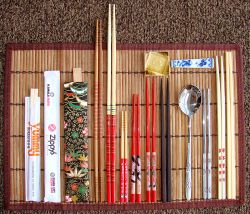 Many different kinds of chopsticks