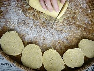 Slice the soybean and flour log in 1/4 inch slices