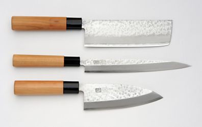 3 main types of sushi knives. Deba-bocho, Usuba-bocho and Yanagiba.